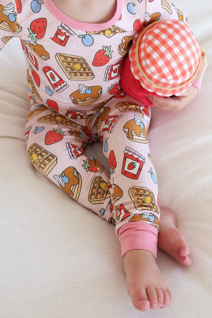 Sweet Stacks Two Piece Pajama Set | Pink